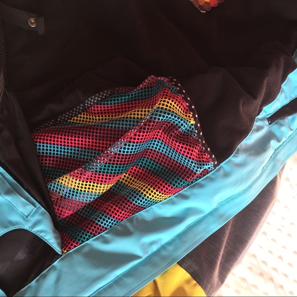 O’Neill freedom series snowboard/ski jacket. W - Picture 8 of 8